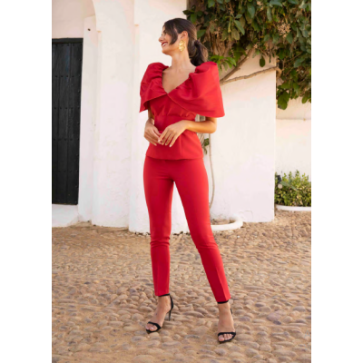 Traje de Pantalón Sara "R"...